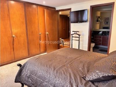 Apartamento de 3 alcobas en venta en Chico, Bogotá, 188 m² · foto 10 de 14