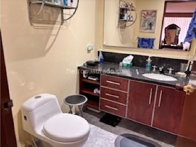 Apartamento de 3 alcobas en venta en Chico, Bogotá, 188 m² · foto 11 de 14