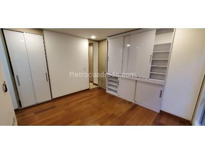 Apartamento en venta en Santa Barbara, Bogotá · foto 2 de 17