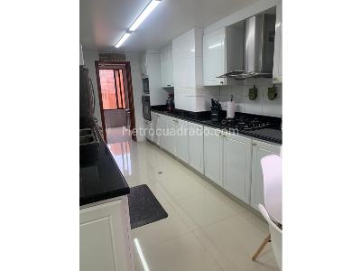 Apartamento de 4 alcobas en venta en Santa Paula, Bogotá, 283 m² · foto 10 de 20