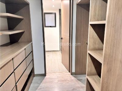 Apartamento de 2 alcobas en venta en Chico, Bogotá, 160 m² · foto 10 de 16
