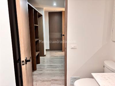Apartamento de 2 alcobas en venta en Chico, Bogotá, 160 m² · foto 14 de 16