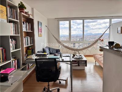 Apartaestudio en venta en Chapinero Alto, Bogotá, 53 m² · foto 3 de 8