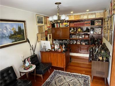 Apartamento de 3 alcobas en venta en Santa Barbara Occidental, Bogotá, 211 m² · foto 3 de 16