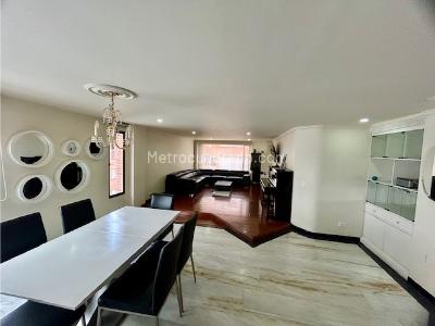 Apartamento en venta en Santa Barbara, Bogotá · foto 2 de 20