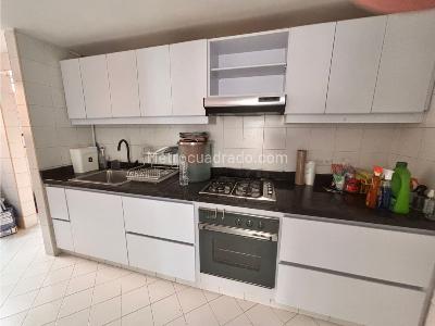 Apartamento de 3 alcobas en venta en Chico Norte, Bogotá, 136 m² · foto 6 de 16