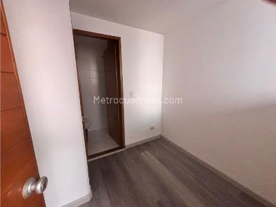 Apartamento de 3 alcobas en venta en Chico Norte, Bogotá, 136 m² · foto 7 de 16