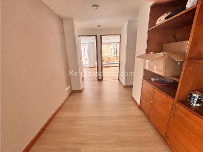 Apartamento de 3 alcobas en venta en Chico Norte, Bogotá, 136 m² · foto 9 de 16