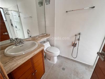 Apartamento de 3 alcobas en venta en Chico Norte, Bogotá, 136 m² · foto 14 de 16