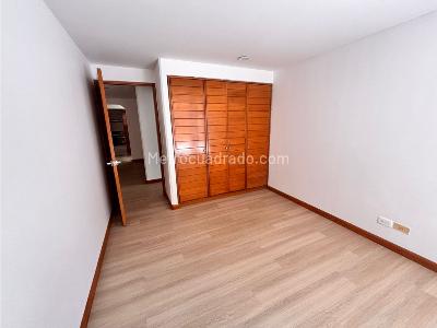 Apartamento de 3 alcobas en venta en Chico Norte, Bogotá, 136 m² · foto 15 de 16