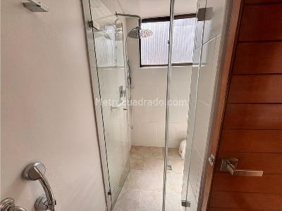 Apartamento de 3 alcobas en venta en Chico Norte, Bogotá, 136 m² · foto 16 de 16