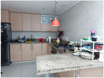 Casa de 2 alcobas en venta en El Contador, Bogotá, 150 m² · foto 8 de 16