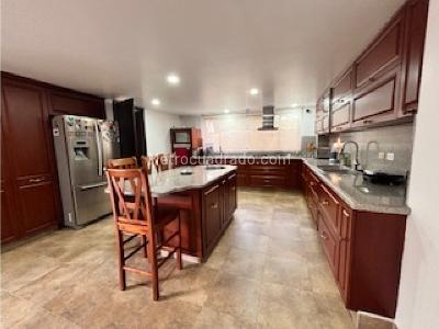 Casa de 5 alcobas en venta en Guaymaral, Bogotá, 440 m² · foto 9 de 20