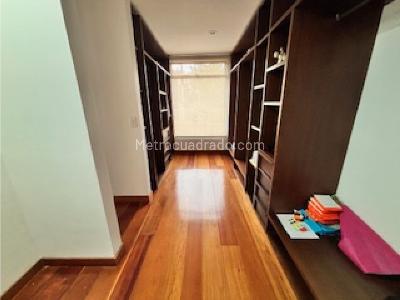 Casa de 5 alcobas en venta en Guaymaral, Bogotá, 440 m² · foto 14 de 20