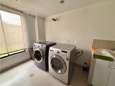 Casa de 5 alcobas en venta en Guaymaral, Bogotá, 440 m² · foto 19 de 20