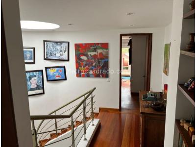 Apartamento de 4 alcobas en venta en Castillo, Bogotá, 140 m² · foto 2 de 12