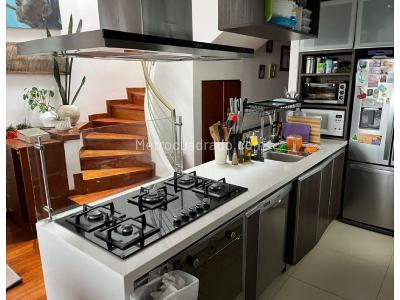 Apartamento de 4 alcobas en venta en Castillo, Bogotá, 140 m² · foto 6 de 12