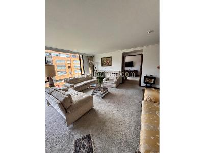 Apartamento de 2 alcobas en venta en La Carolina, Bogotá, 153 m² · foto 2 de 12