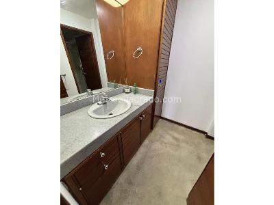 Apartamento de 2 alcobas en venta en La Carolina, Bogotá, 153 m² · foto 7 de 12