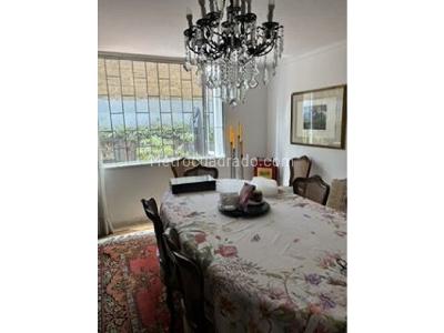 Apartamento de 3 alcobas en venta en Santa Barbara, Bogotá, 158 m² · foto 2 de 15