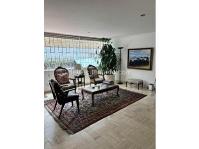 Apartamento de 3 alcobas en venta en Santa Barbara, Bogotá, 158 m² · foto 3 de 15