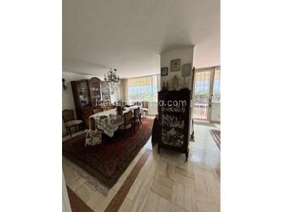 Apartamento de 3 alcobas en venta en Santa Barbara, Bogotá, 158 m² · foto 4 de 15