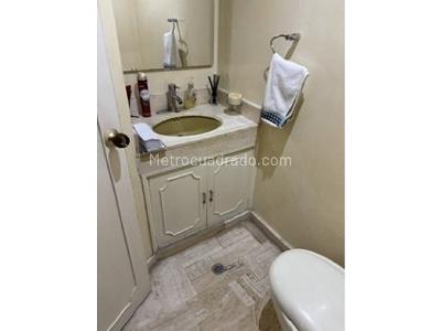 Apartamento de 3 alcobas en venta en Santa Barbara, Bogotá, 158 m² · foto 5 de 15