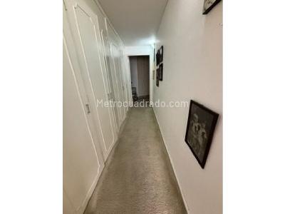 Apartamento de 3 alcobas en venta en Santa Barbara, Bogotá, 158 m² · foto 14 de 15