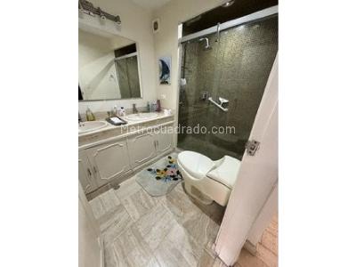 Apartamento de 3 alcobas en venta en Santa Barbara, Bogotá, 158 m² · foto 15 de 15