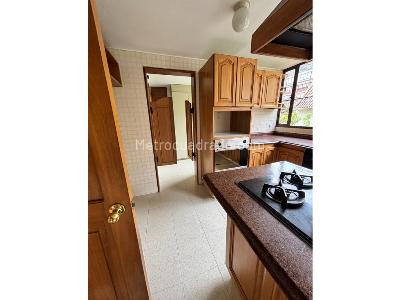 Apartamento de 3 alcobas en venta en Rosales Bajo, Bogotá, 180 m² · foto 9 de 20