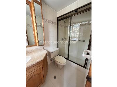 Apartamento de 3 alcobas en venta en Rosales Bajo, Bogotá, 180 m² · foto 14 de 20