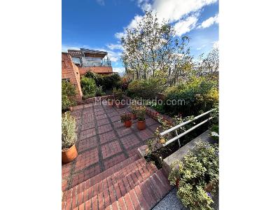 Apartamento de 2 alcobas en venta en Los Rosales, Bogotá, 223 m² · foto 3 de 16
