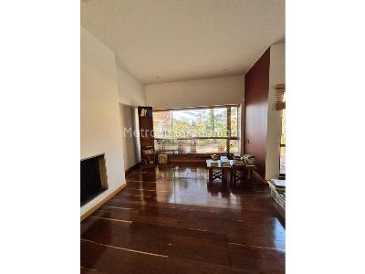 Apartamento de 2 alcobas en venta en Los Rosales, Bogotá, 223 m² · foto 5 de 16