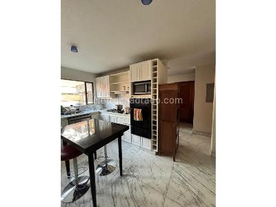Apartamento de 2 alcobas en venta en Los Rosales, Bogotá, 223 m² · foto 8 de 16