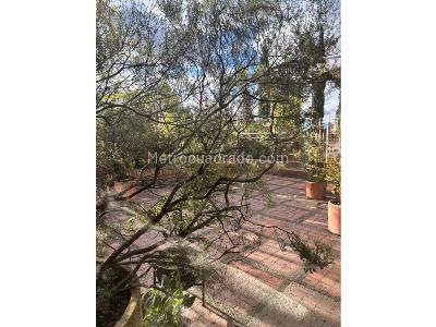 Apartamento de 2 alcobas en venta en Los Rosales, Bogotá, 223 m² · foto 12 de 16