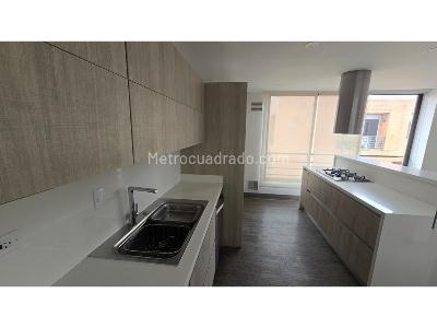 Apartamento en venta en Santa Barbara, Bogotá · foto 2 de 12