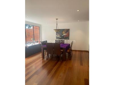 Apartamento de 3 alcobas en venta en Santa Barbara Alta, Bogotá, 229 m² · foto 2 de 9