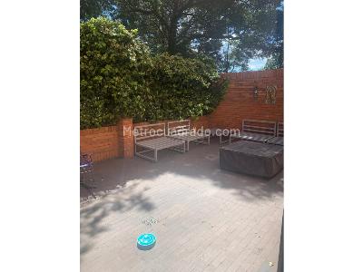 Apartamento de 3 alcobas en venta en Santa Barbara Alta, Bogotá, 229 m² · foto 4 de 9