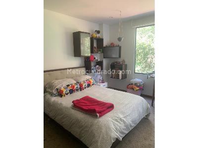 Apartamento de 3 alcobas en venta en Santa Barbara Alta, Bogotá, 229 m² · foto 8 de 9