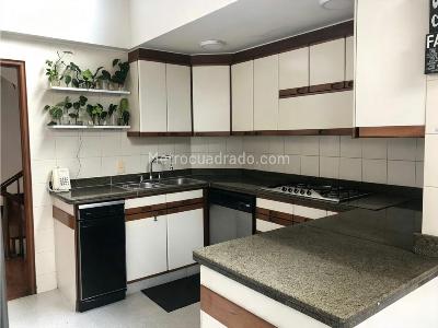 Casa de 4 alcobas en venta en Balcones De Lindaraja, Bogotá, 258 m² · foto 7 de 10