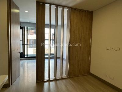 Apartaestudio en venta en Bella Suiza, Bogotá, 58 m² · foto 2 de 10