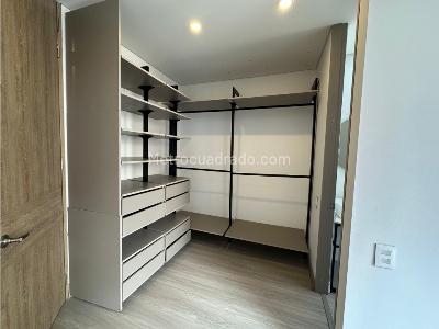 Apartaestudio en venta en Bella Suiza, Bogotá, 58 m² · foto 3 de 10