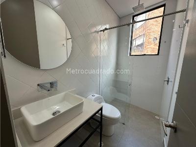 Apartaestudio en venta en Bella Suiza, Bogotá, 58 m² · foto 4 de 10