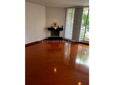 Apartamento de 3 alcobas en venta en Santa Paula, Bogotá, 145 m² · foto 2 de 20