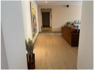Apartamento de 4 alcobas en venta en Los Rosales, Bogotá, 240 m² · foto 10 de 20