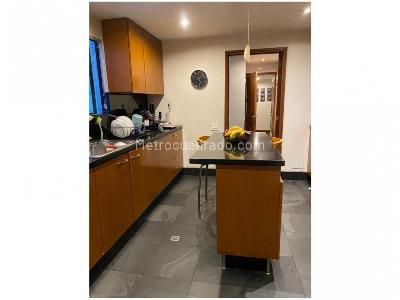 Apartamento de 4 alcobas en venta en Los Rosales, Bogotá, 240 m² · foto 19 de 20
