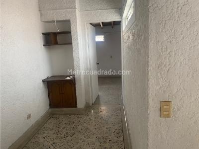 Casa de 4 alcobas en venta en Laureles_ Av 33, Medellín, 194 m² · foto 7 de 16