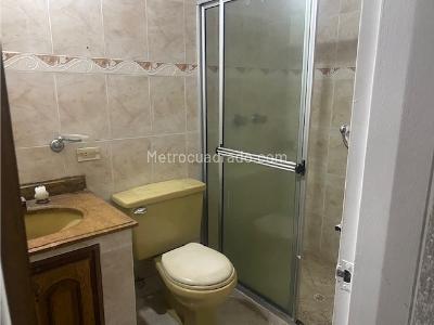 Casa de 4 alcobas en venta en Laureles_ Av 33, Medellín, 194 m² · foto 8 de 16