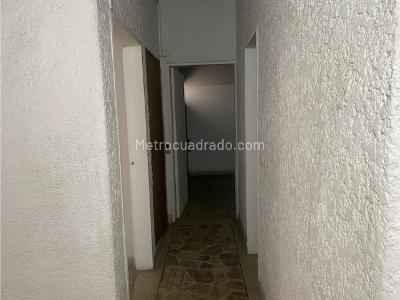 Casa de 4 alcobas en venta en Laureles_ Av 33, Medellín, 194 m² · foto 9 de 16