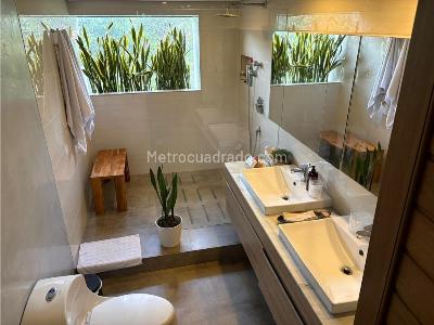 Apartamento de 3 alcobas en venta en El Poblado Oviedo, Medellín, 206 m² · foto 11 de 11